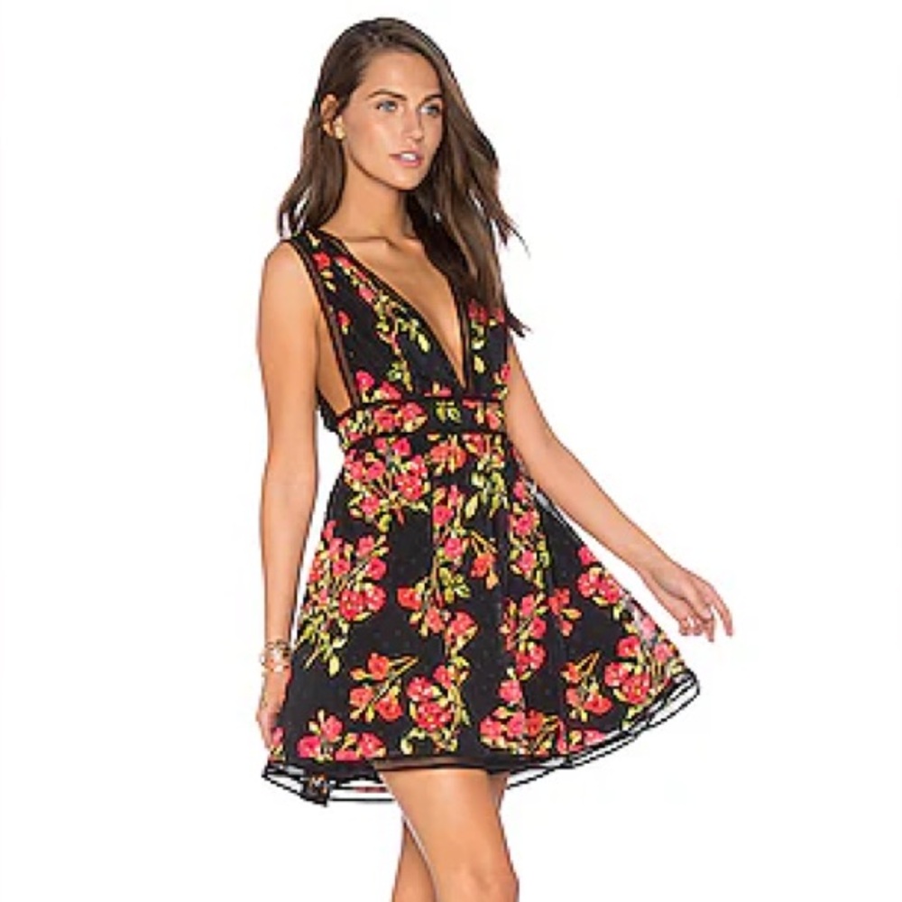 NBD Issac floral black dress